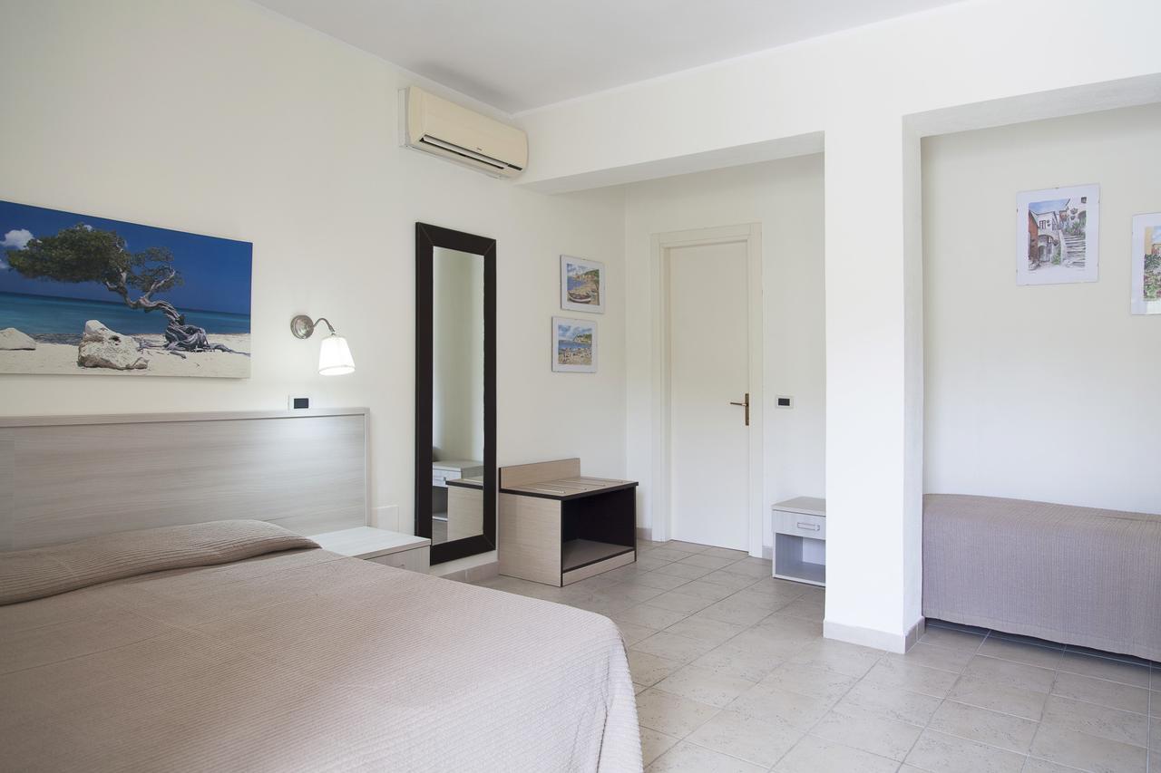 Residence Hotel Villa Mare ปอร์โตแฟร์ราโย ภายนอก รูปภาพ