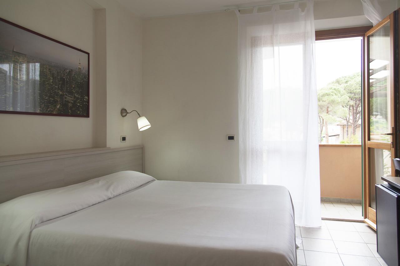 Residence Hotel Villa Mare ปอร์โตแฟร์ราโย ภายนอก รูปภาพ